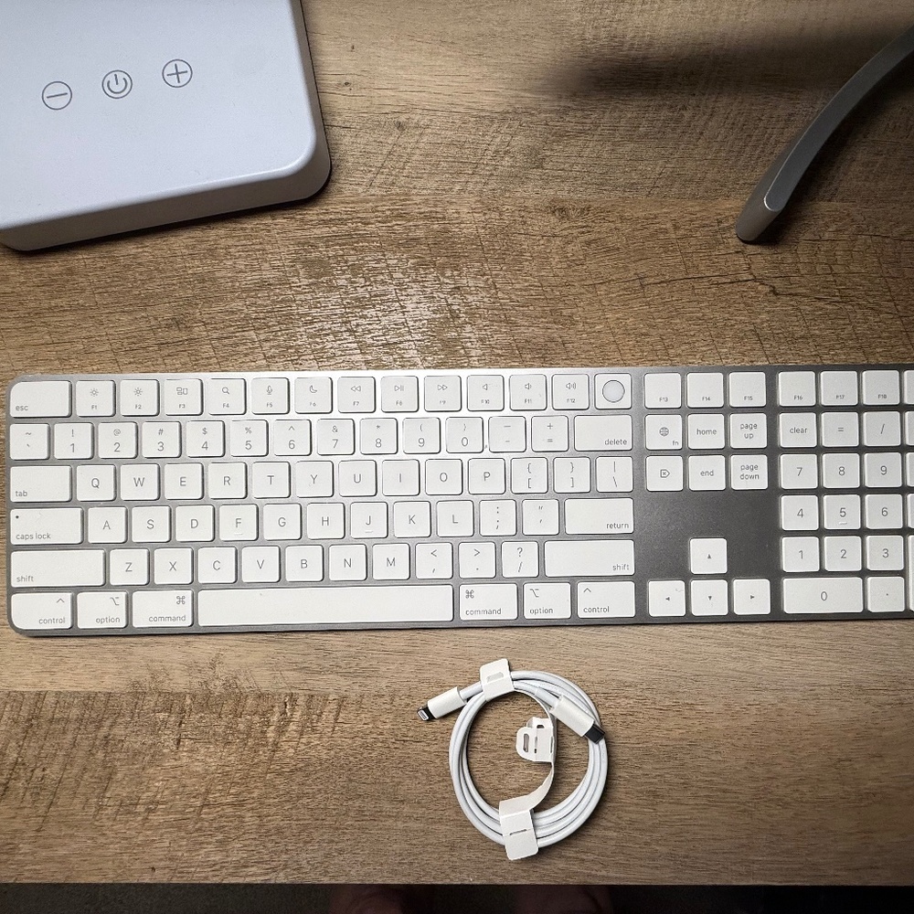 Apple Wireless Magic Keyboard with Touch ID and Number Pad